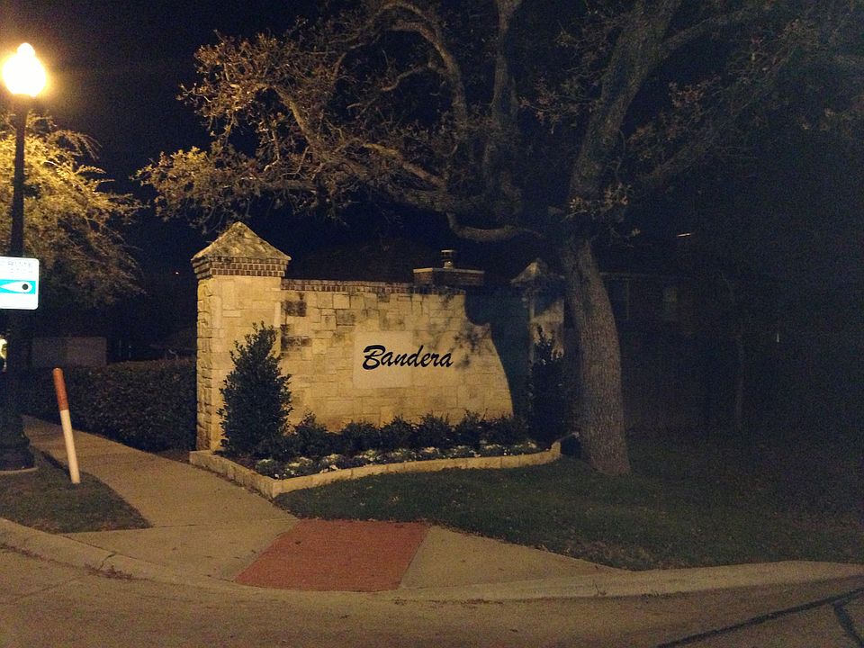 Neighborhood Entrance
