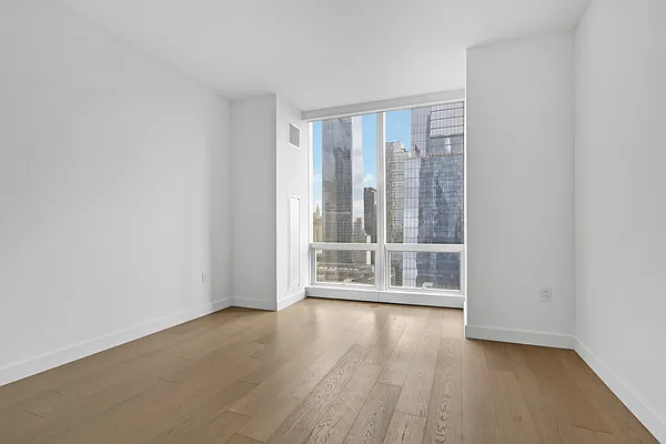 Rented by Compass | media 16