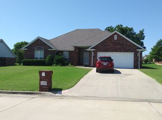 1403 Cambridge Ct, Shawnee, OK 74804