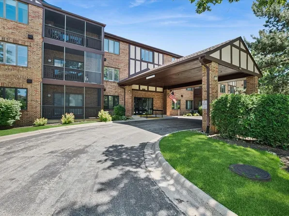 7800 W Foresthill Ln APT 108, Palos Heights, IL 60463