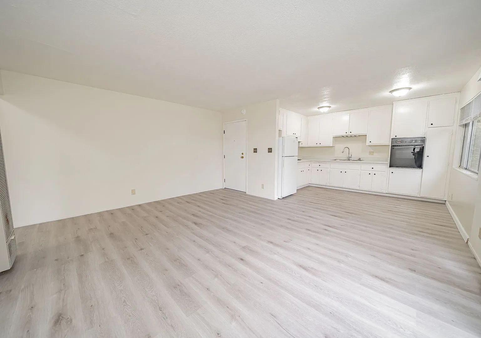 3667 Dimond - Adalie — Photo 3