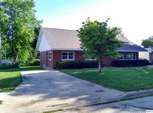 320-322 Spruce St, Quincy, IL 62301