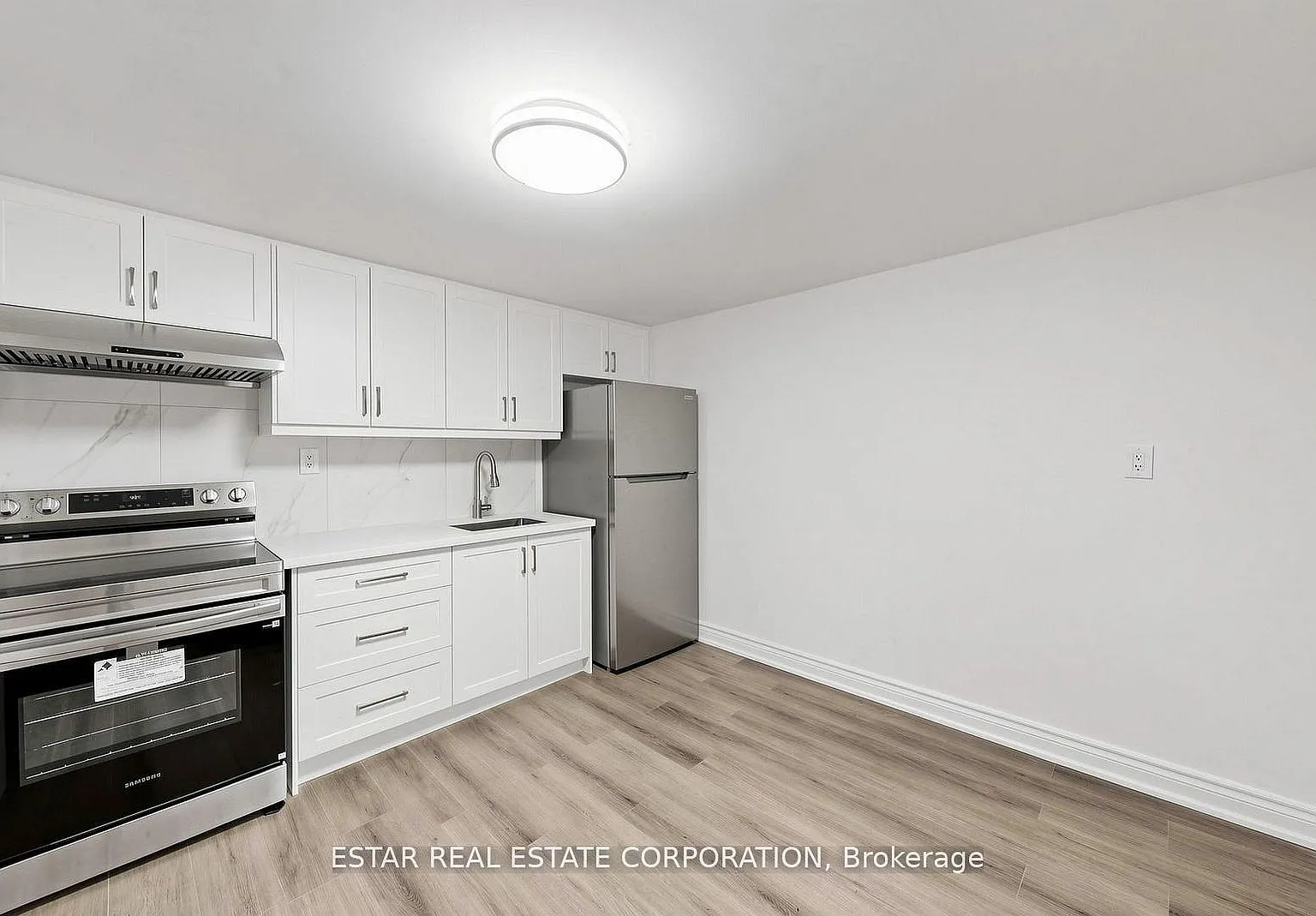 4 bed, $2,200 — Photo 1