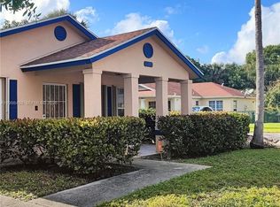 1139 Freshwater Lakes Dr, West Palm Beach, FL 33401