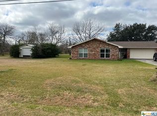 214 Matson Rd, Port Lavaca, TX 77979