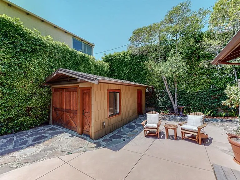 625 California Ave — Photo 9