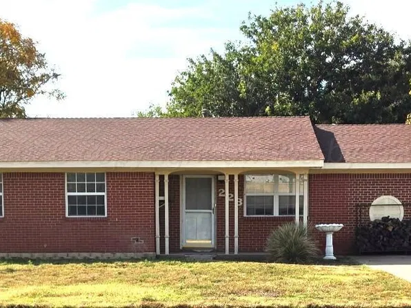 223 Spruce Ave, Dumas, TX 79029