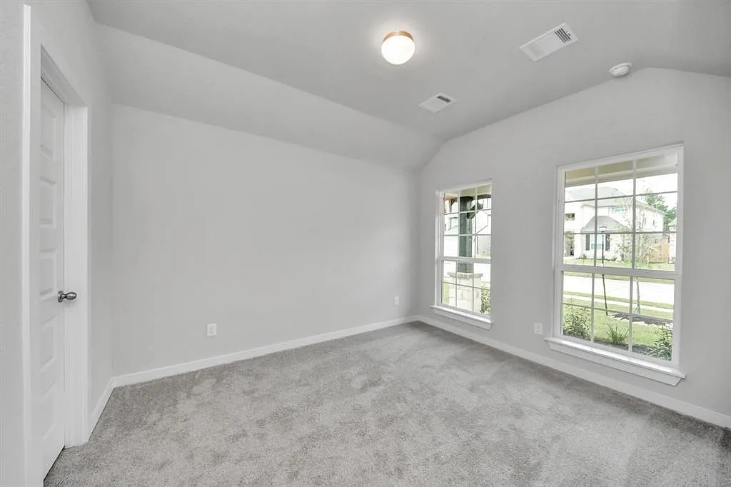 4 bed, 3.0 bath, 1869 sqft, $2,600 — Photo 4