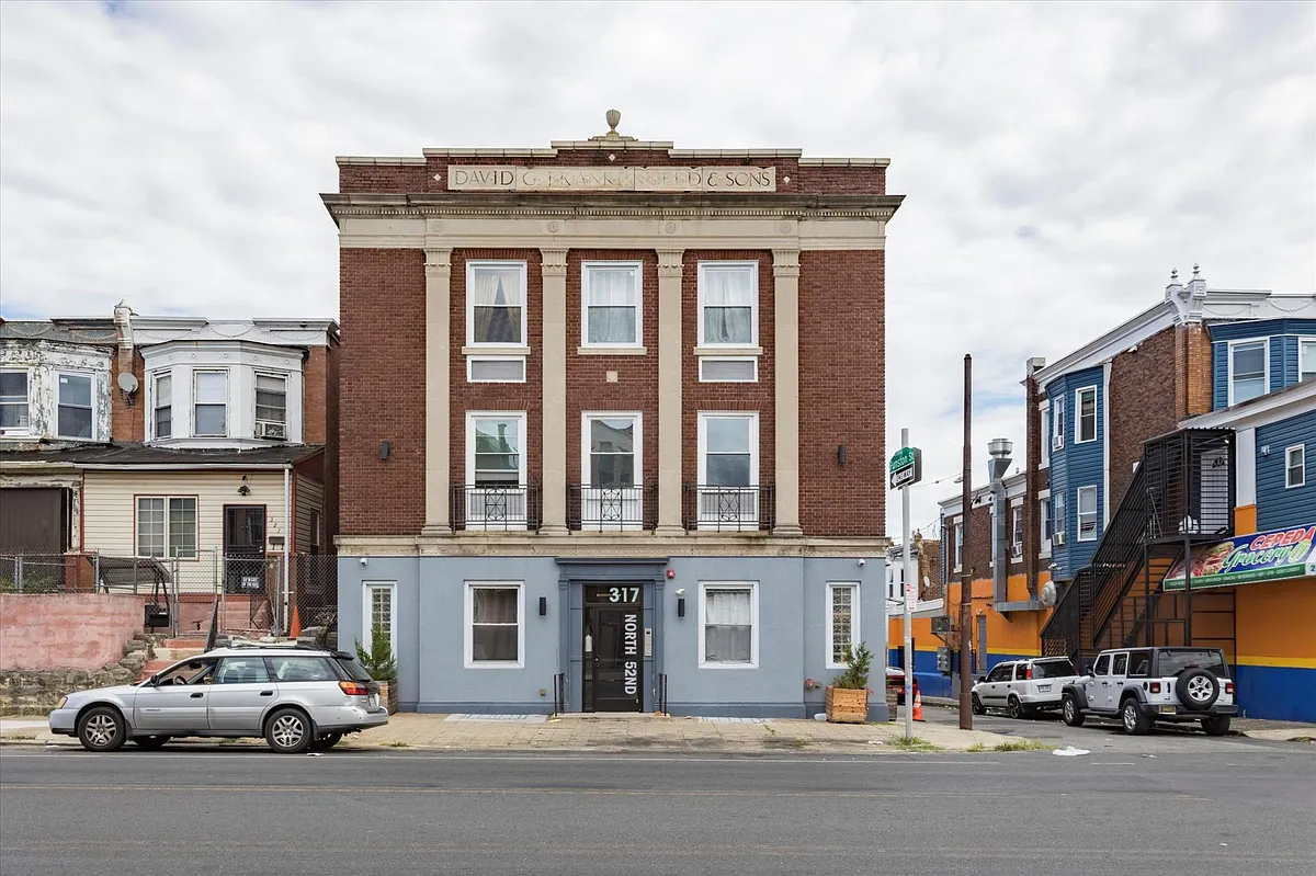 Building Photo - 317 N 52nd St #9