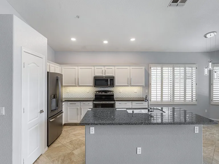 9627 E Sheena Dr — Photo 18