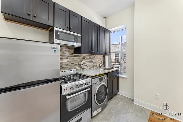 Rented by Brooklyn High Rise LLC | media 5
