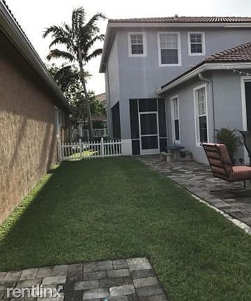 2nd image of 1453 E Bexley Park Dr