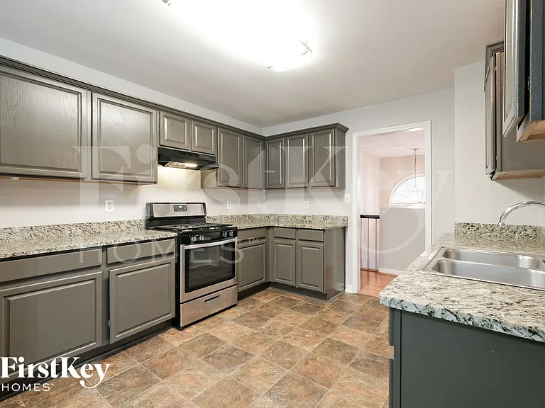 3810 Riversong Dr — Photo 9