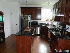 5th image of 50970 Bredenbury Dr