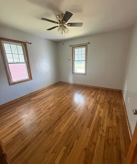 725 Wyoming Ave — Photo 6