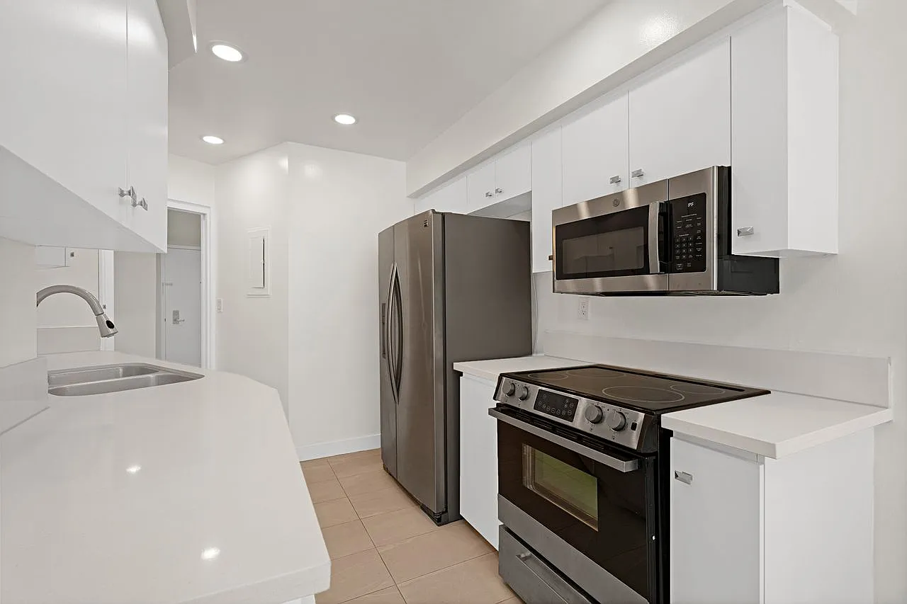 1 bed, 1260 sqft, $3,350 — Photo 4