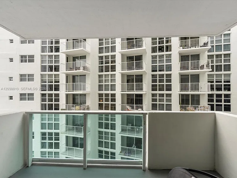 1200 West Ave #823 — Photo 22