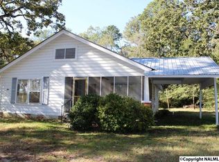 720 College St S, Centre, AL 35960