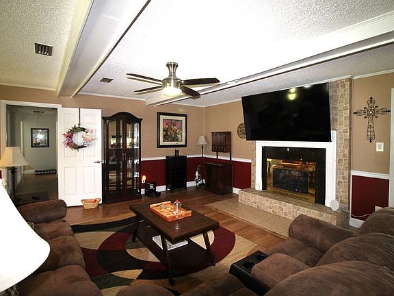 5th image of 3874 Camellia Dr