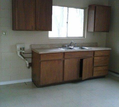 5th image of 2825 Plymouth St APT 4