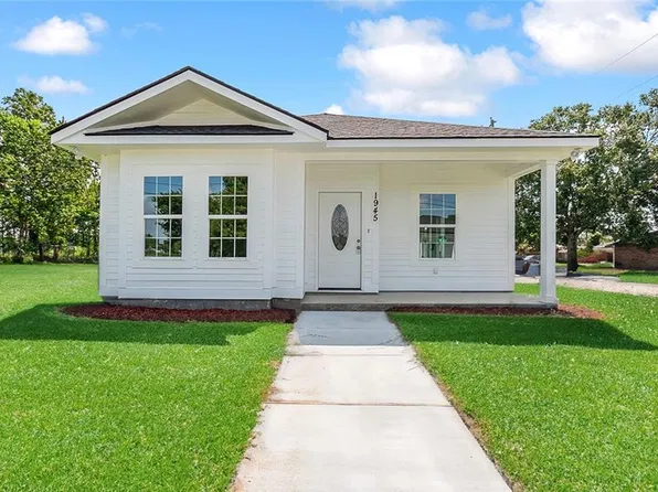 1945 Sugarmill Dr, Saint Bernard, LA 70085