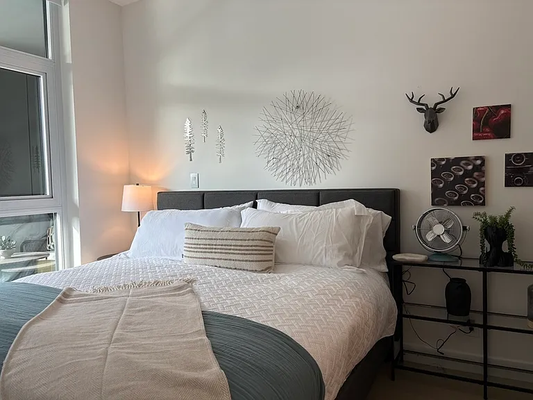 3409 Lakeshore Rd #301 — Photo 9