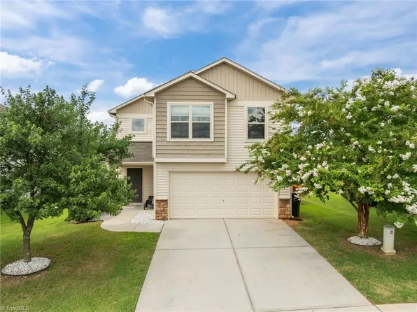 913 Collington Dr, Mebane, NC 27302