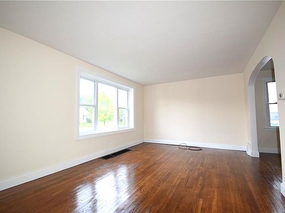 2nd image of 209 Oehman Blvd