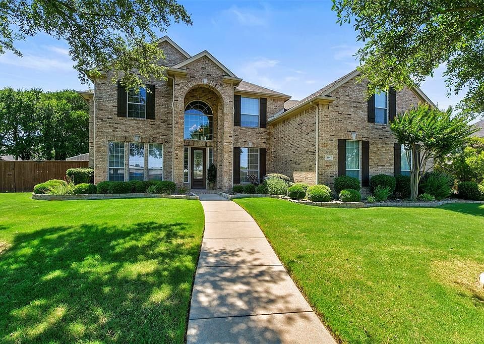 1st image of 804 Meandering Woods Dr