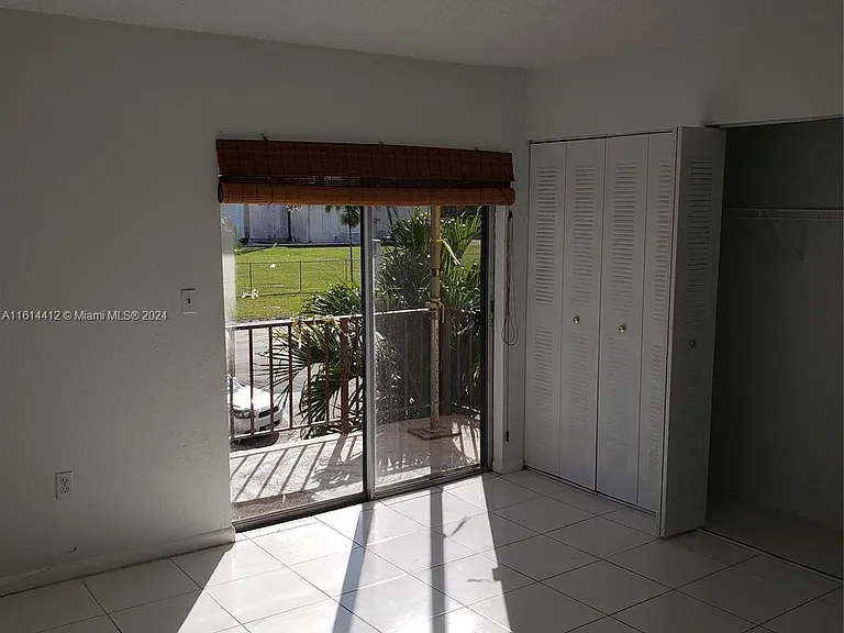 5100 SW 41st St #319 — Photo 2