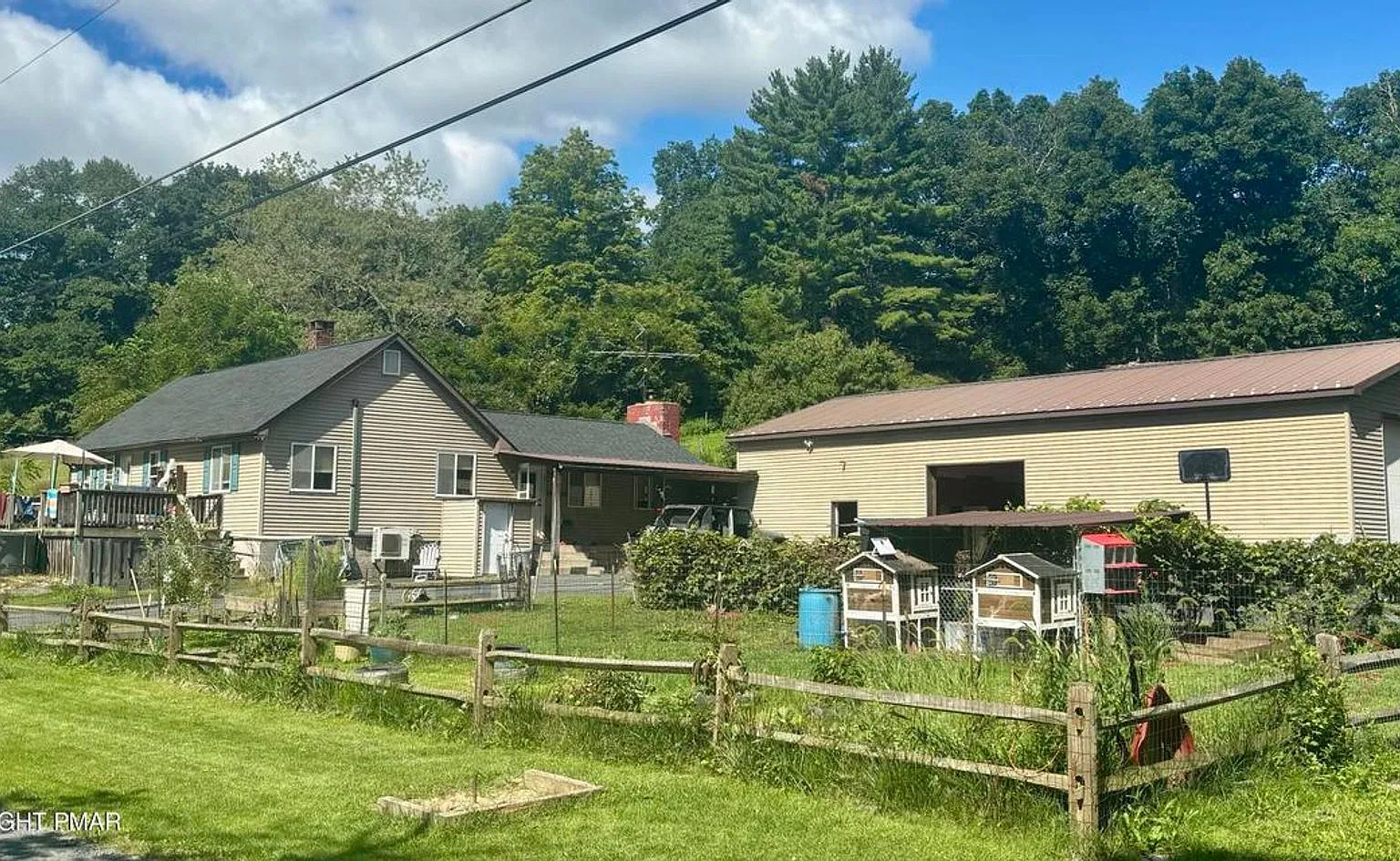 Amazing 3 bedroom off Fawn Road in East Stroudsburg with HUGE Pole Barn/Garage — Photo 1