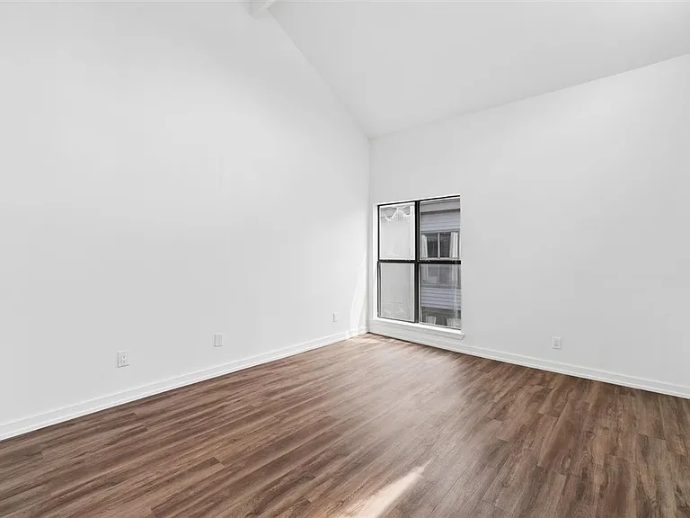 3618 Gillespie St #102 — Photo 29