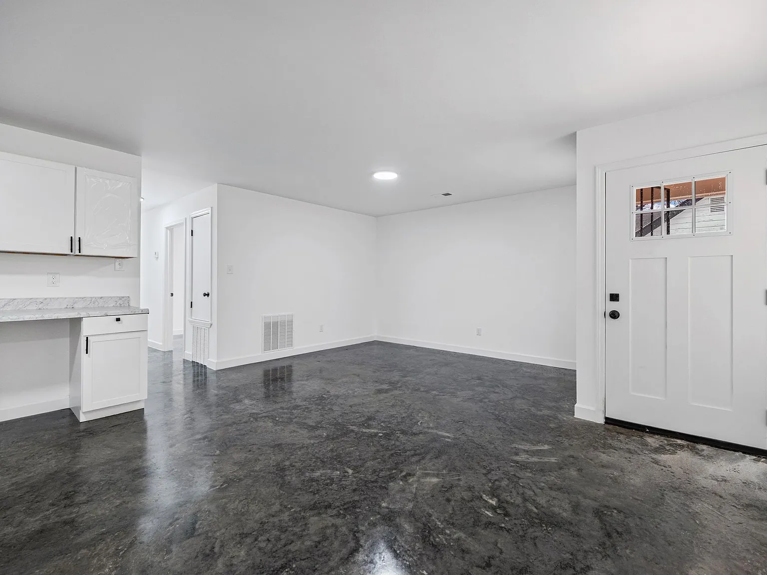 Brand-New 3-Bedroom Home with Open-Concept Design & Front Porch — Photo 3