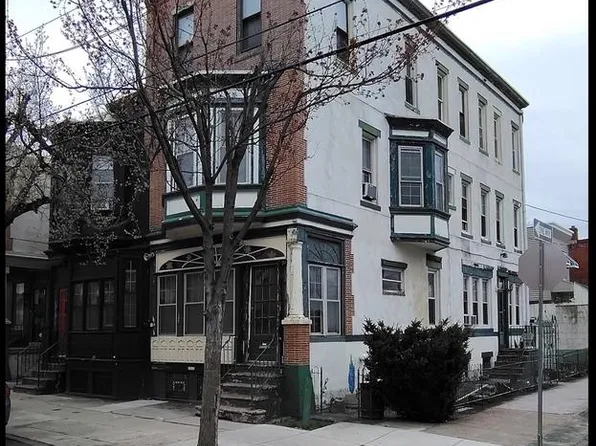 6312 Vine St, Philadelphia, PA 19139