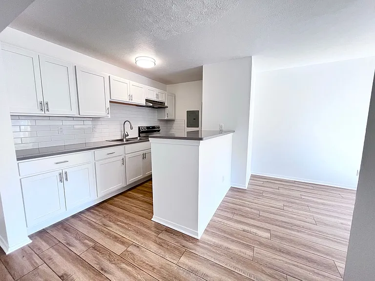 Acres Crossing Apartments — Photo 31