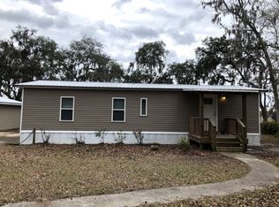 1239 Lake Dr, Midway, GA 31320