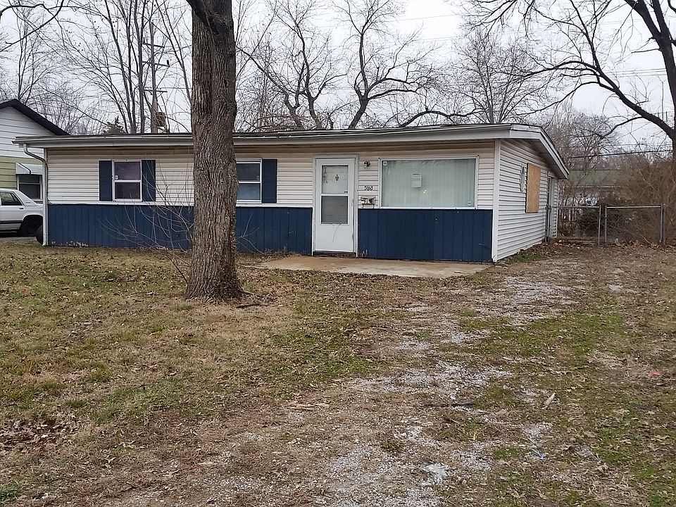 2nd image of 1524 Ridge Pl SE