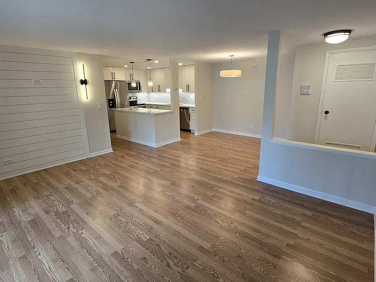 1104 Mercury Dr #2B — Photo 3