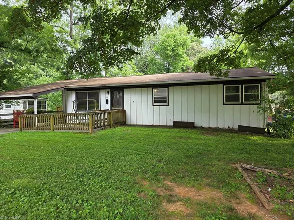 407 Highland St, Wilkesboro, NC 28697