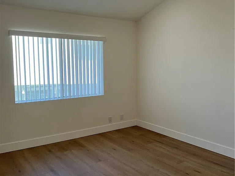 396 W Dryden St #201 — Photo 23