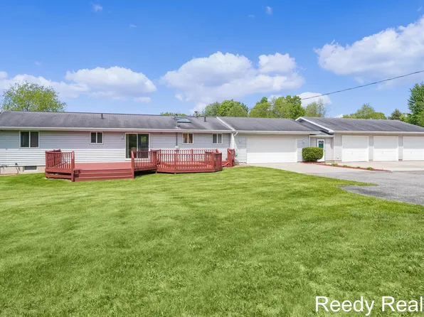 3376 Segwun Ave SE, Lowell, MI 49331