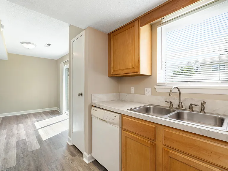 1121 Alice Dr #8 — Photo 19