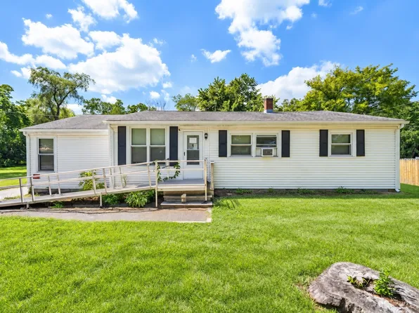 138 Fremont St, Taunton, MA 02780
