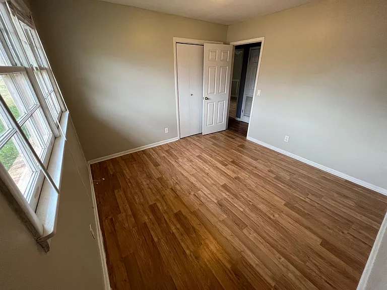303 Richland Dr — Photo 12
