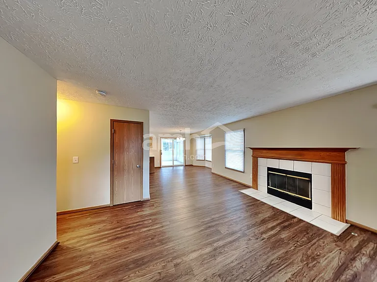 825 Whitehead Dr — Photo 5