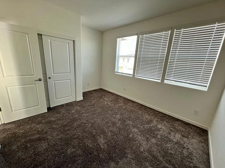 3467 Gallatin Dr — Photo 14