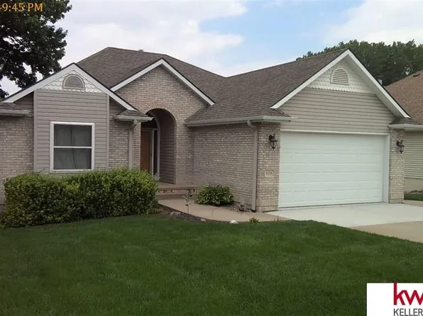 1138 Beaver Lake Blvd, Plattsmouth, NE 68048