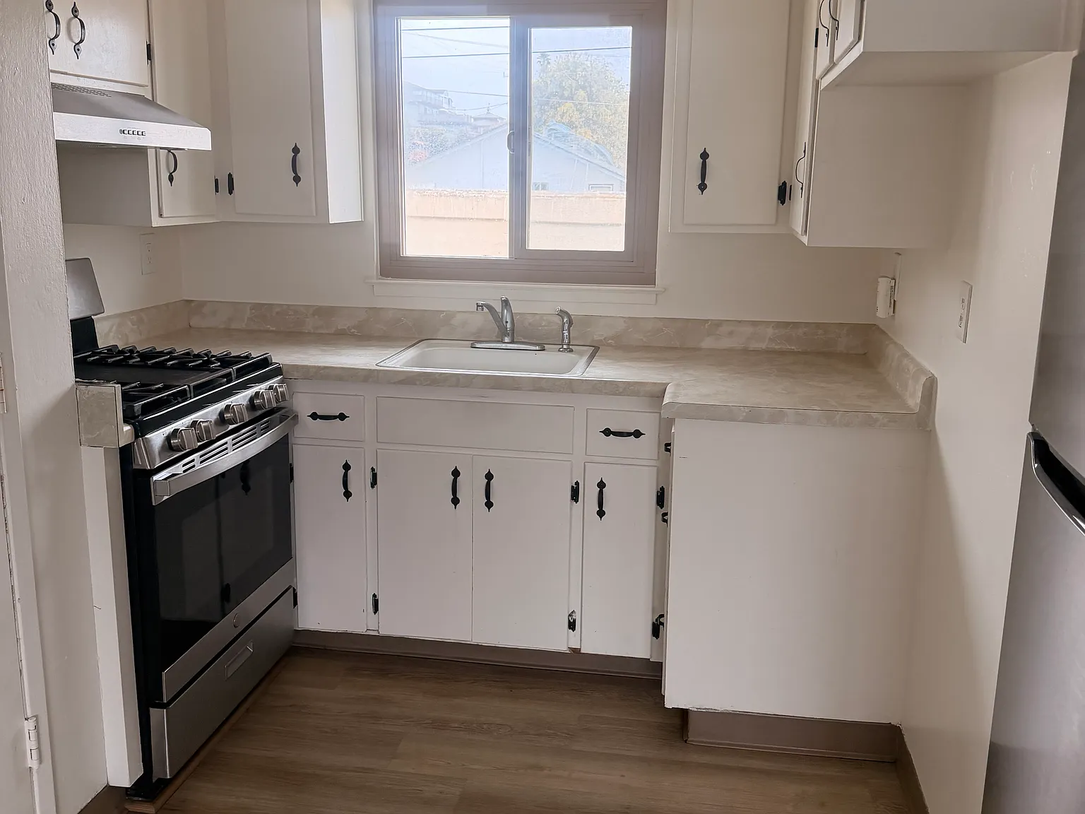 2 bed, $2,800 — Photo 2