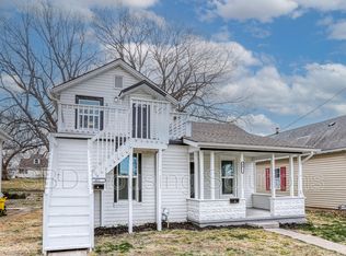 401 S Spring St #B, Independence, MO 64050