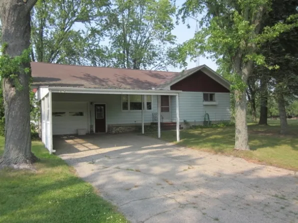 694 N Wisconsin St, Berlin, WI 54923